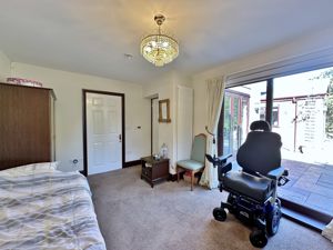 Photo 17- click for photo gallery